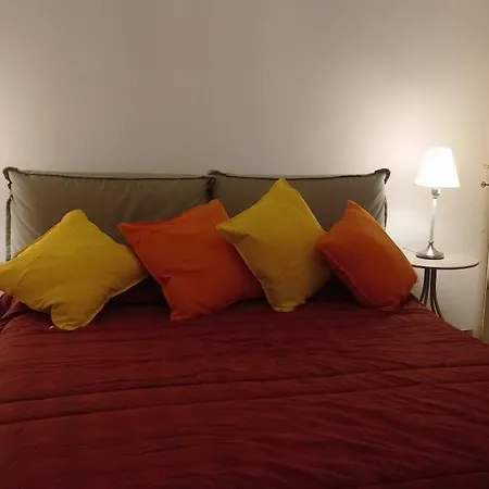 6 - The House Of Oranges Apartment