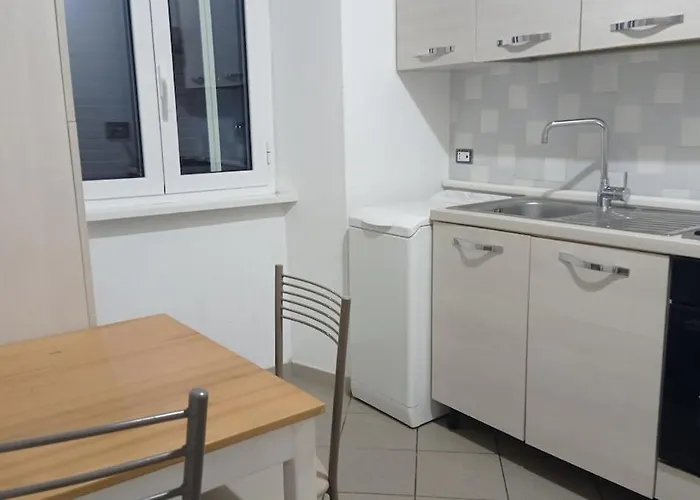 Apartment 6 - The House Of Oranges *