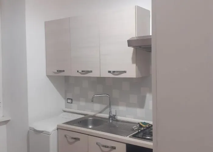 6 - The House Of Oranges *